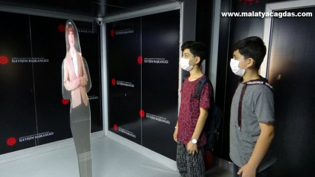 Cumhurbaşkanlığı İletişim Başkanlığı Mobil İletişim Tırı Muş'ta