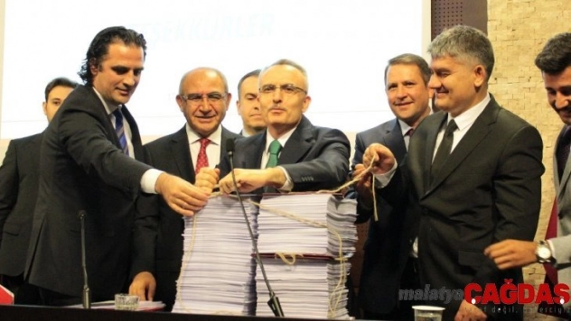 Cumhurbaşkanlığı Strateji ve Bütçe Başkanı Naci Ağbal, 2020 yılı Merkezi Bütçe Kanunu Teklifini açıkladı