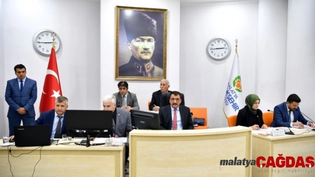 Cüneyt Arkın'a Malatya'dan fahri hemşerilik beratı