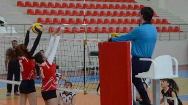 CÜSK voleybol takımı 7. grupta