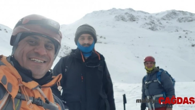 Dağcılar, 2 bin 148 rakımlı Mastar Dağı'na tırmandı