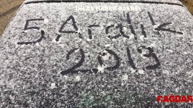 Darende'de mevsimin ilk karı yağdı