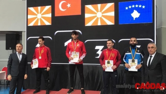 Darıcalı Milli karateciden 3 madalya birden