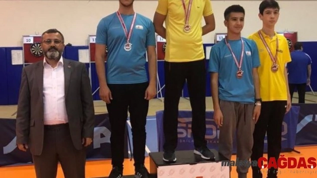 Dart Şampiyonası'nda ilçenin gururu oldular
