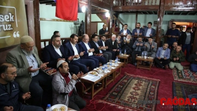 Dedeler, oğullar ve torunlar buluştu