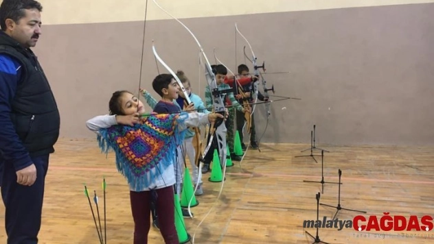 Demirci'de 11 branşta spor kursu