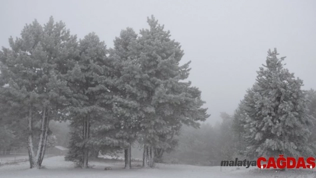 Demirci'de fırtına ve tipi etkili oluyor