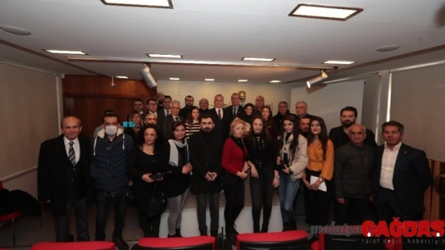 Denizli Büyükşehir Belediye Başkanı Osman Zolan gazetecilerin gününü kutladı