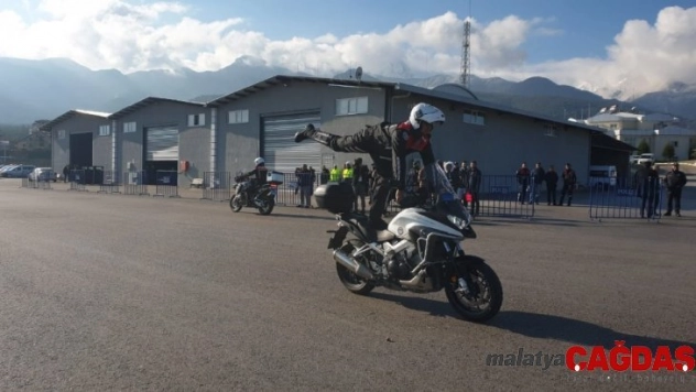 Denizli'de 13 yeni yunus polisi göreve başladı