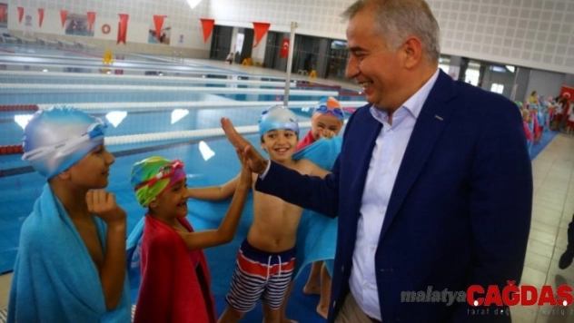 Denizli'de 2019 yılında yaklaşık 50 bin kişi yüzme öğrendi