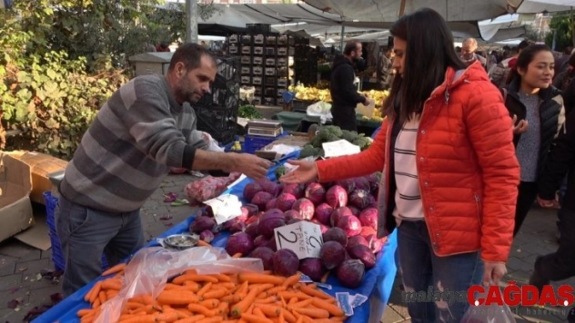 Denizli'de meyve fiyatları düştü sebze fiyatları arttı