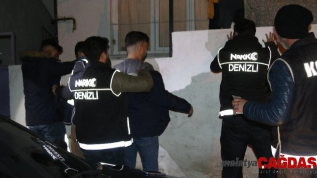 Denizli'de narkotik polisinden 'sokak denetimi'