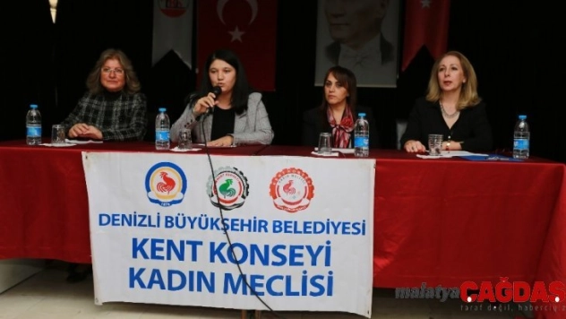 Denizli Kadın Meclisi gençlere başarının sırrını anlattı
