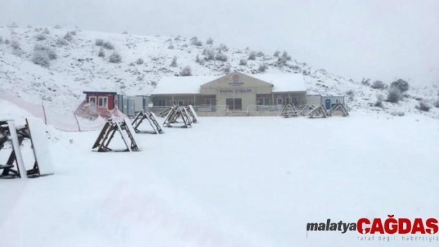 Denizli Kayak Merkezi sezon açılışı için gün sayıyor