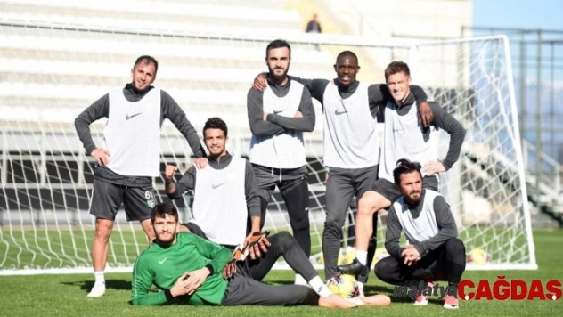 Denizlispor, Antalya'da son antrenmanın yaptı