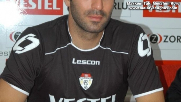 Denizlispor'da sportif direktörde istifasını açıkladı