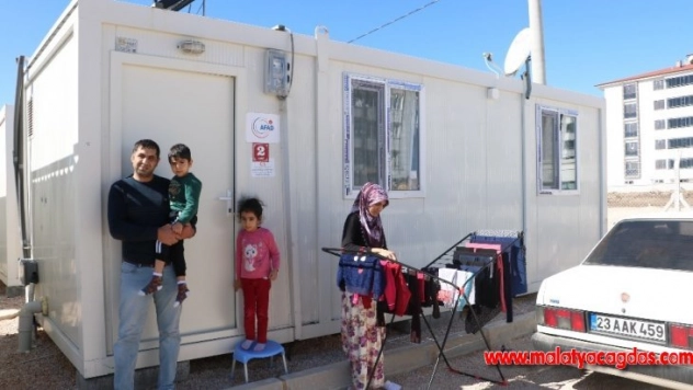 Deprem bölgesi Elazığ'da, konteyner evlerde yaşam