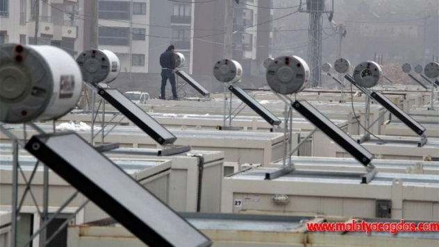 Deprem bölgesinde konteyner kent kurulumları son aşamaya geldi