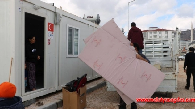 Deprem bölgesinde konteyner kente yerleşim başladı