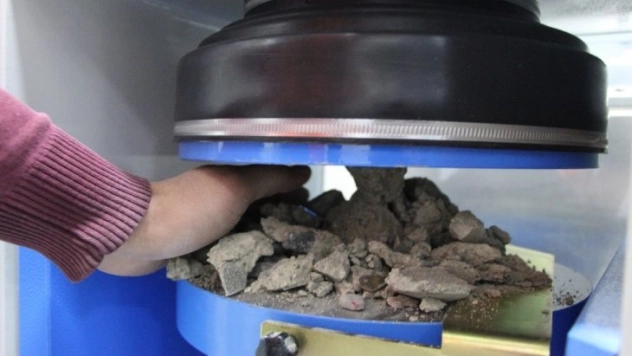 Deprem bölgesinde, riskli binalar MOLAB ile tespit ediliyor