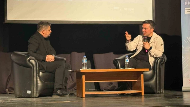 Depremde medyanın sorumluluğu Bilim Kafe'de konuşuldu