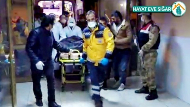 Depremde şehit olan korucunun naaşı hastaneye getirildi