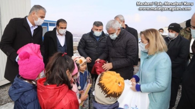 Depremin birinci yılında depremzede aileler unutulmadı