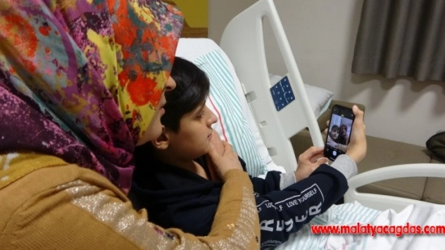 Telefon'la ders çalışmaya başladı