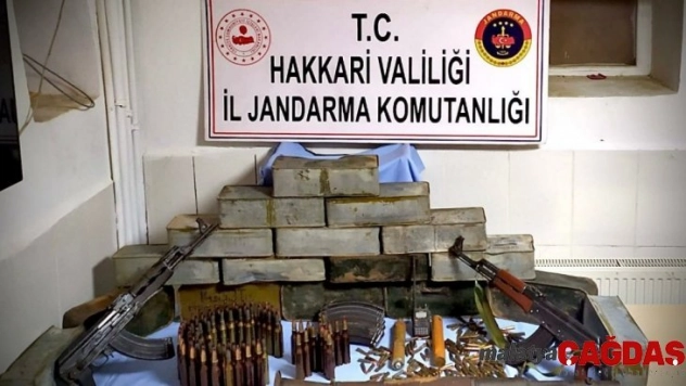 Derecik kırsalında silah ve mühimmat ele geçirildi