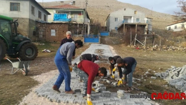 Develi'de Kırsal Mahallelerde Çalışmalar Hız Kesmeden Devam Ediyor