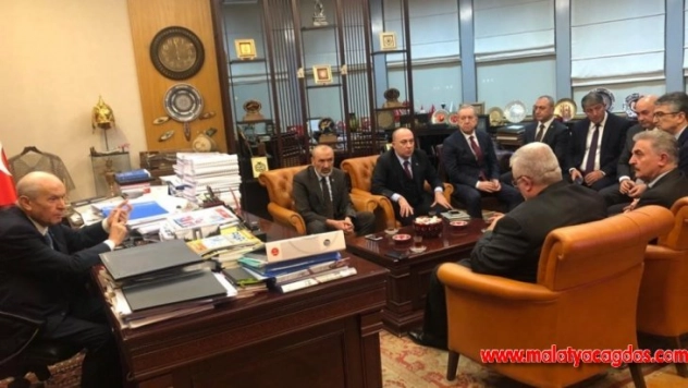 Devlet Bahçeli divan üyeleriyle İdlip'deki gelişmeleri takip ediyor