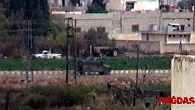 Devriye görevinden dönen Rus askerlerine teröristler araçlarla eşlik etti