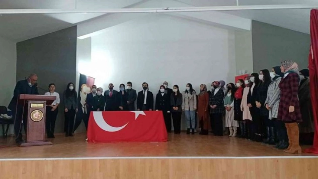 Dicle'de öğretmenler günü kutlandı