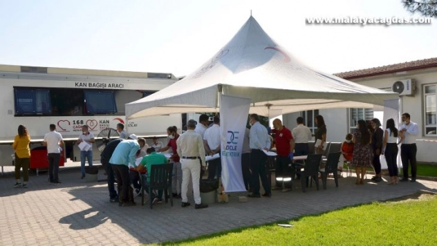 Dicle Elektrik'ten kan bağışı rekoru