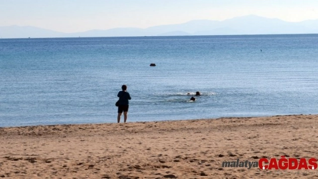 Didim'de Aralık ayında deniz keyfi