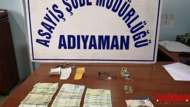 Dilenci kılığındaki hırsızlar yakalandı