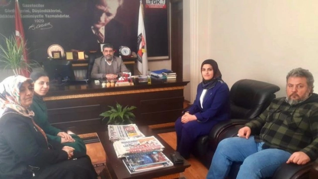 Diler, Radyocular Gününde radyocuları ziyaret etti