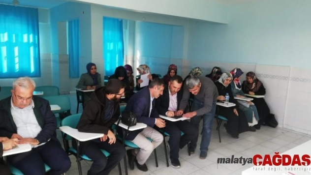 Din görevlilerine Braille Alfabe kursu