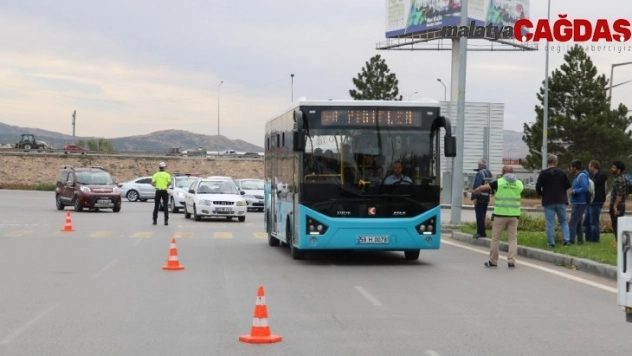 Direksiyon başında sigara içenlere, 153 TL para cezası uygulandı