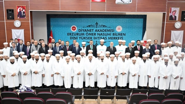 Diyanet Akademisi'nde mezuniyet heyecanı