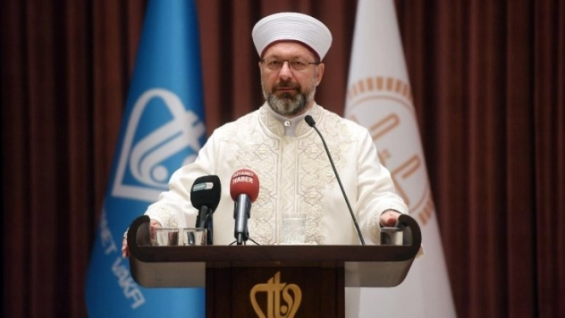 Diyanet İşleri Başkanı Erbaş: 'Kardeşlik köprüleri kurdunuz, muhabbet kaleleri inşa ettiniz'