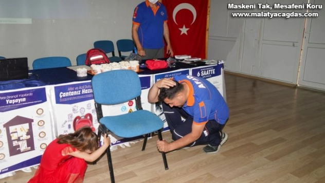 Diyarbakır Büyükşehir Belediyesinden miniklere afet eğitimi