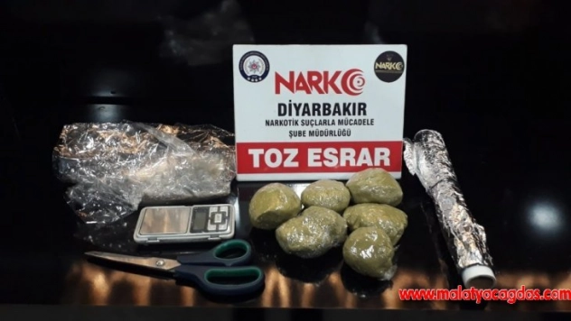 Diyarbakır'da 101 kilo esrar ele geçirildi