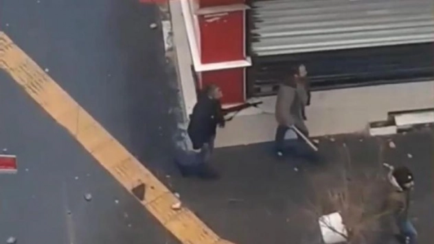 Diyarbakır'da adliye çıkışı kavgada ağır yaralı şahıs hayatını kaybetti