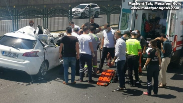 Diyarbakır'da aşırı hız ve dikkatsizlik kazaya neden oldu: 4 ağır yaralı