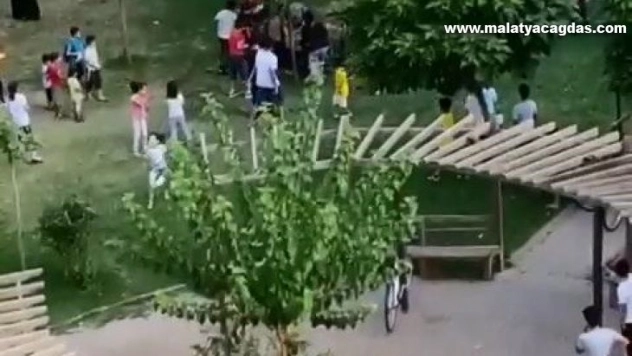 Diyarbakır'da çocuk sesi kavgası, aileler birbirine girdi