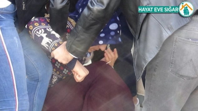 Diyarbakır'da HDP il binası önünde gergin anlar