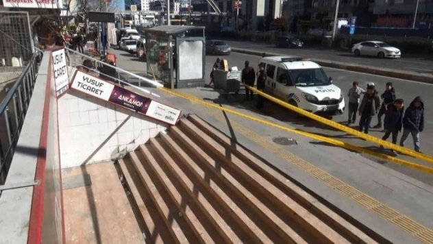 Diyarbakır'da mobilyacı dükkanında alacak verecek kavgası, 5 yaralı