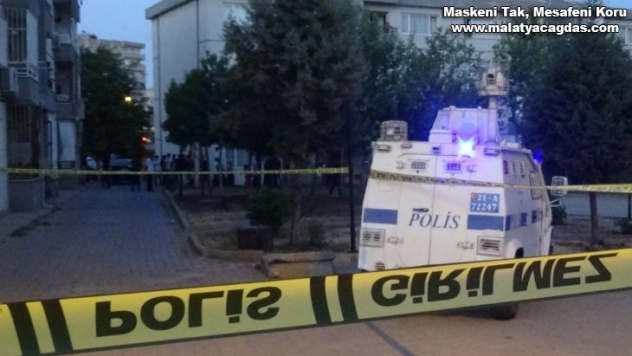 Diyarbakır'da sokak ortasında silahlı çatışma: 4 yaralı