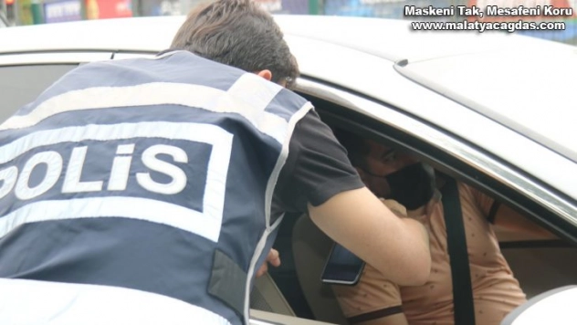 Diyarbakır'da tam kapanma denetimlerle sürüyor